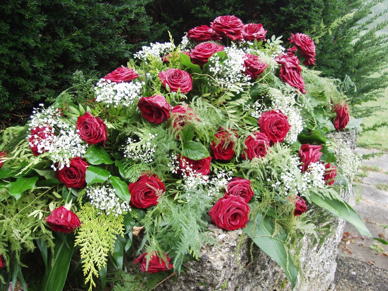 funeraire-GARS-min_roses-61203